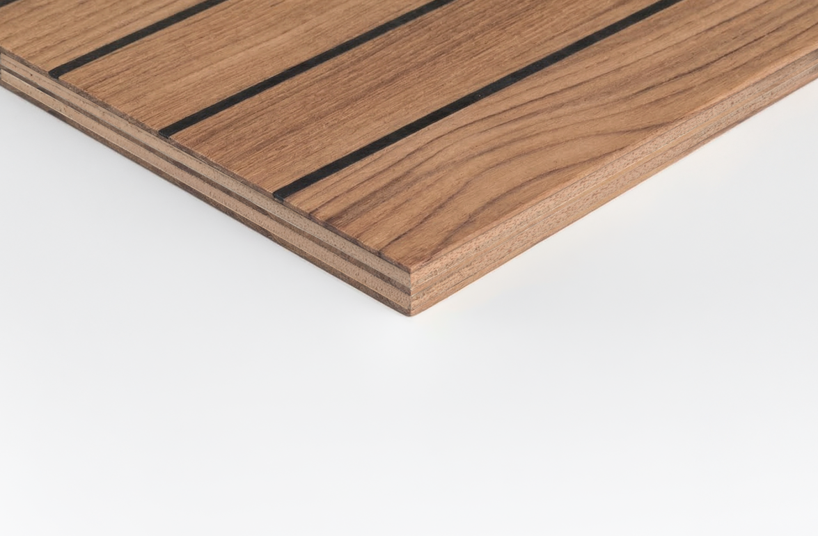 Marinekrydsfiner, Okoumé m/teak finer 1,0mm, sort skibsfuge